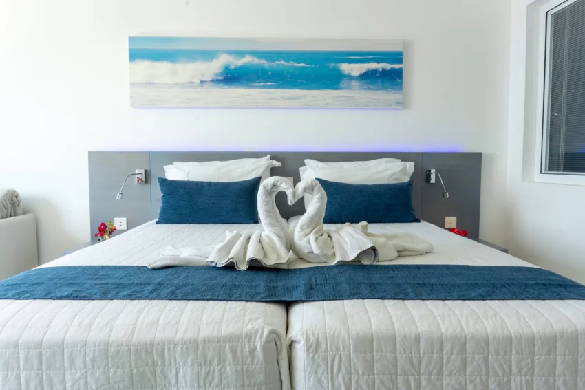 Anonymous Beach 3*-20