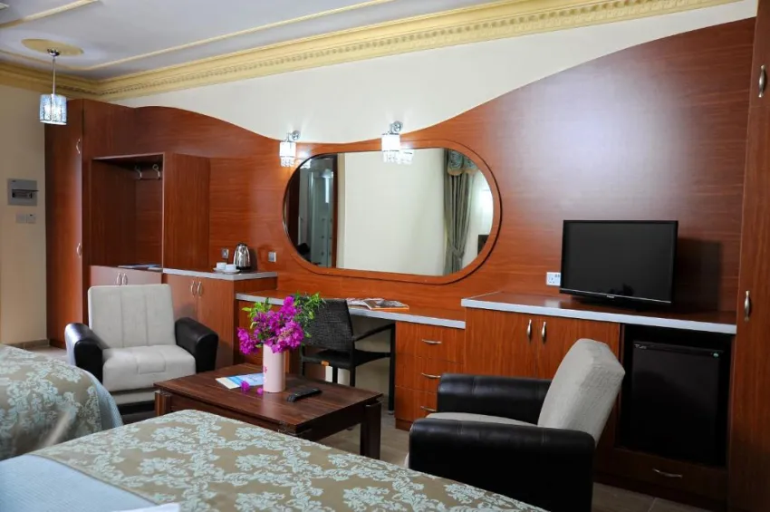 RIVERSIDE GARDEN RESORT  4*-22