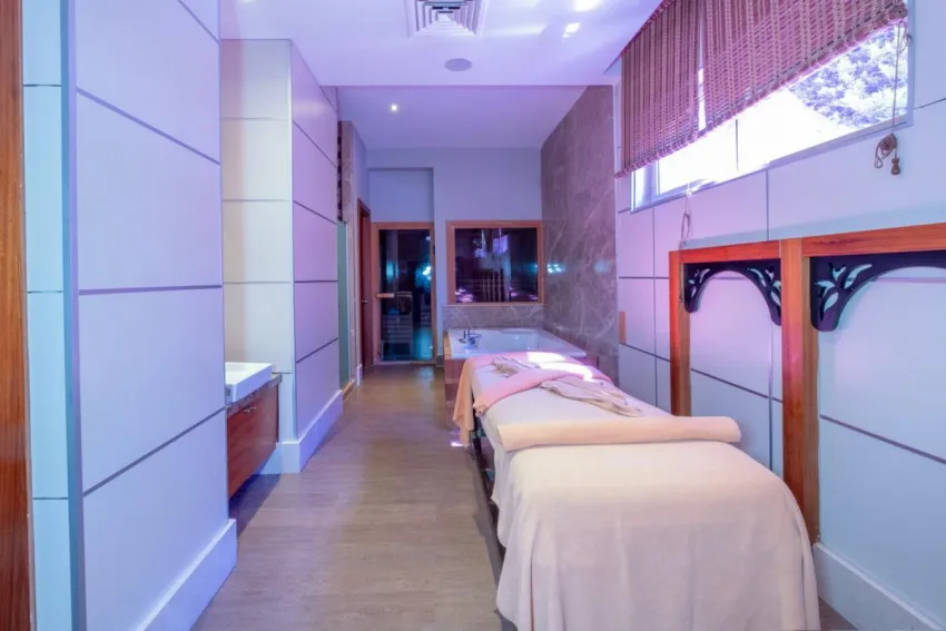 Side Crown Palace 5*-22