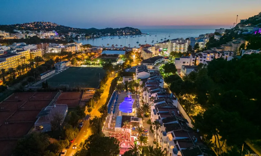 Holiday Center Apart 3*-28