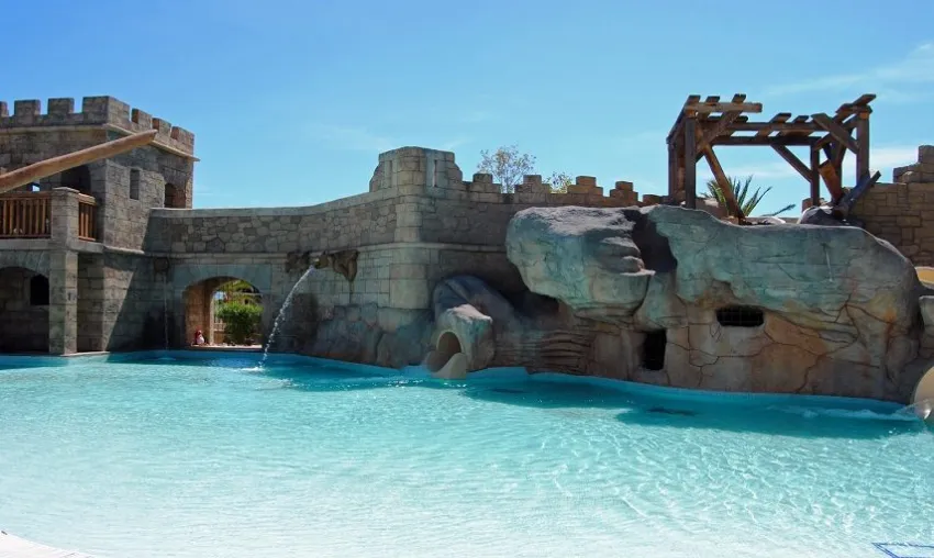 Pirates Village Apartments 3*-22