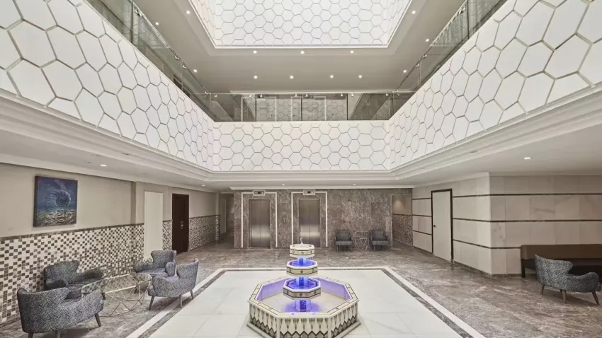 Hilton Plaza 5*-2
