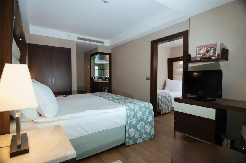 Ramada Plaza By Wyndham Antalya 5*-7