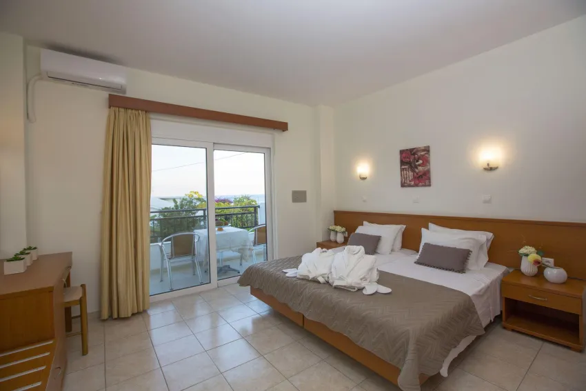 Tsambikos Apartments 3*-17