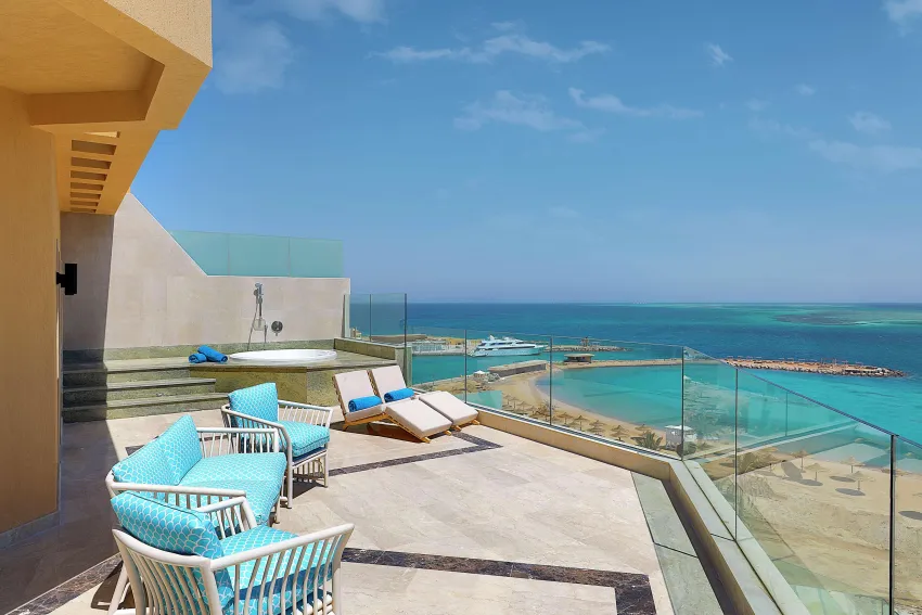 Hilton Plaza 5*-138