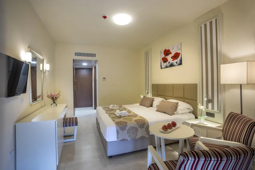 Aquamare Beach Hotel & Spa 4*-7