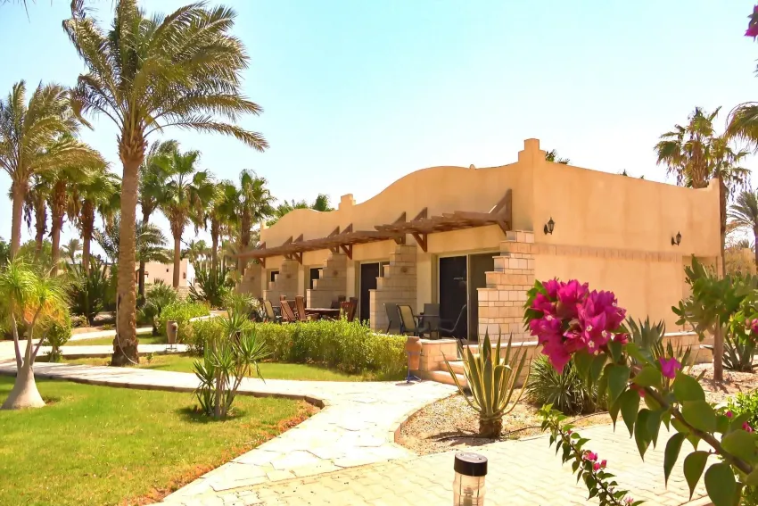 CORAL BEACH RESORT HOTEL  4*-10