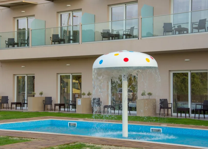 Petros Hotel 3*-4
