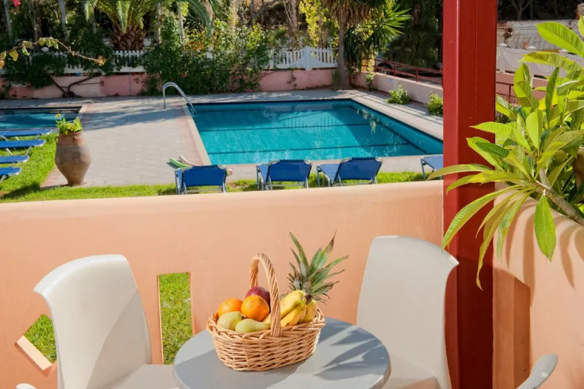 Marianthi Apartments 3*-10