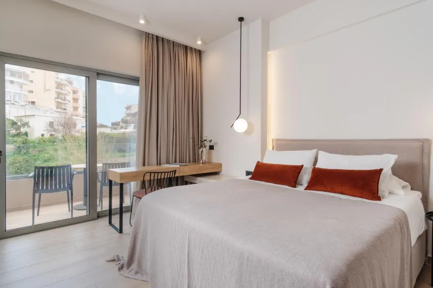 The City Hotel & Suites 3*-18