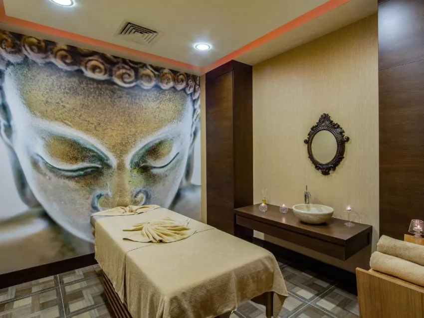 HOLIDAY INN ANTALYA LARA  4*-14