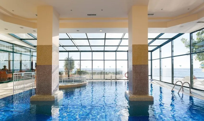 ASKA JUST IN BEACH HOTEL  5*-10