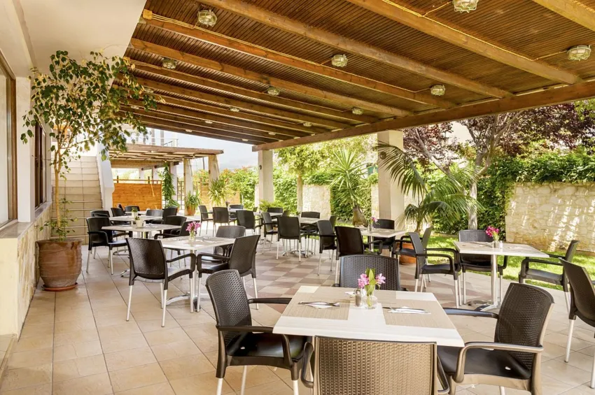 Adelais Hotel 3*-7