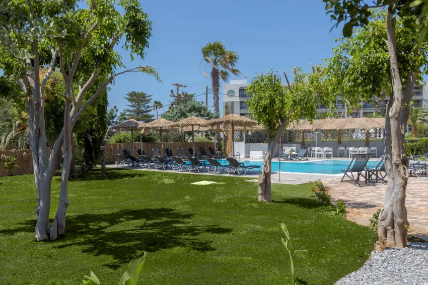 Naiades Hotel 3*-3