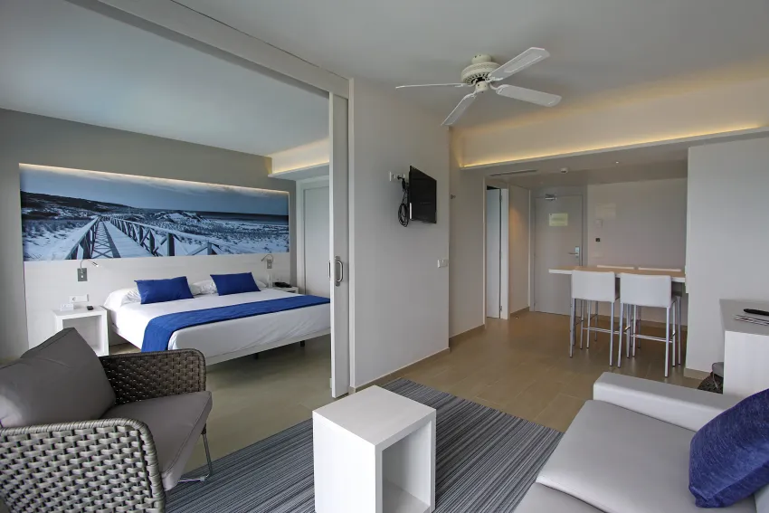 BG Tonga and Suites Tower Design Hotel 4*-5