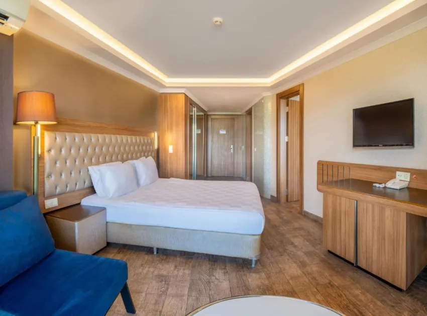 MICHELL HOTEL (ADULTS ONLY 16+)  5*-14