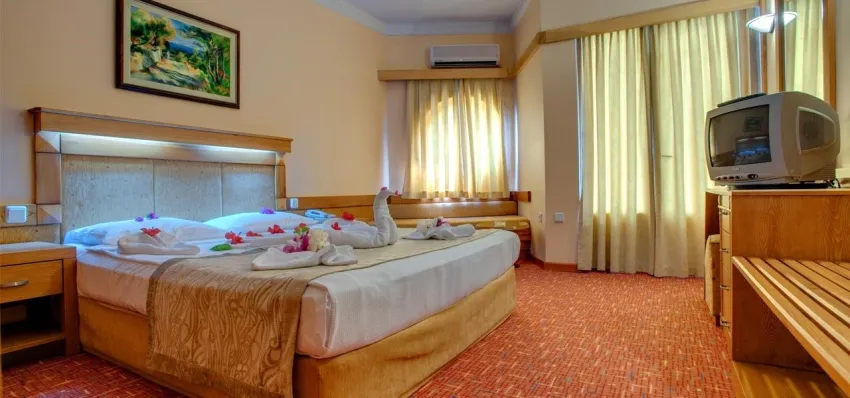 MC BEACH RESORT HOTEL  5*-11