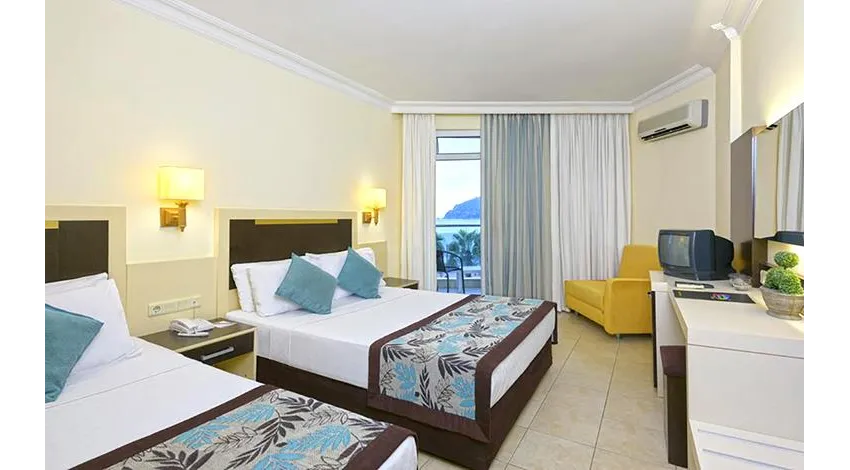MONART CITY HOTEL  4*-4