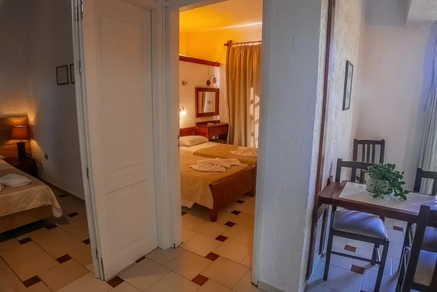 Proimos Apartments 3*-21