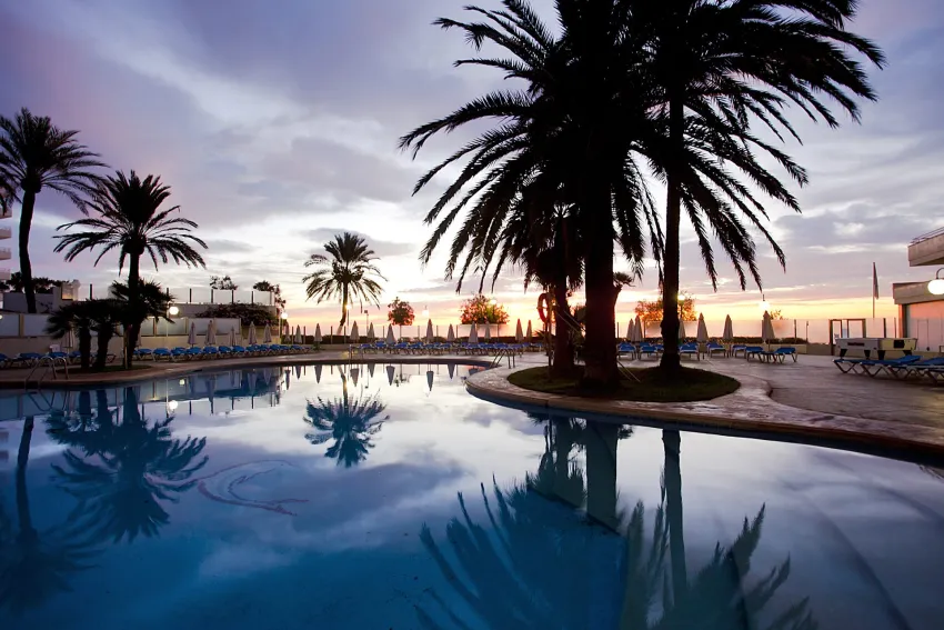 Aparthotel Playa Dorada 3*-7