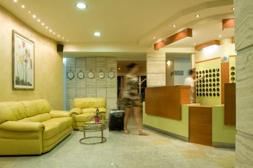 Axos Hotel Apartments 3*-4