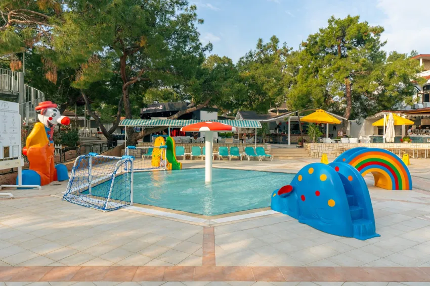 Pirates Beach Club 5*-5