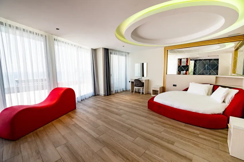 Granada Luxury Red (Adults Only 16+) 5*-16