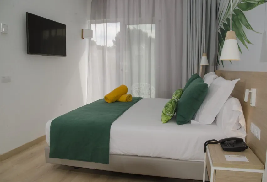 BQ Paguera Boutique Hotel  3*-5