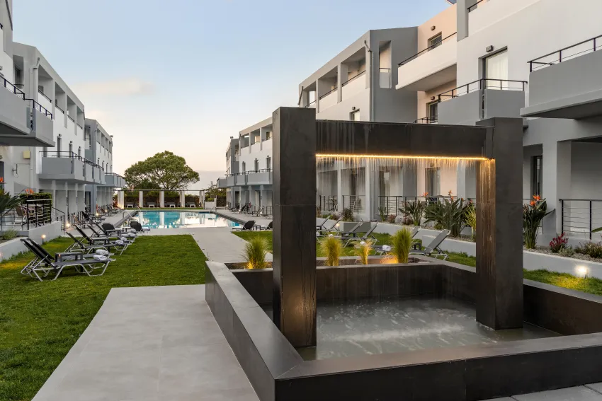 Sunrise Village Hotel 3*-10