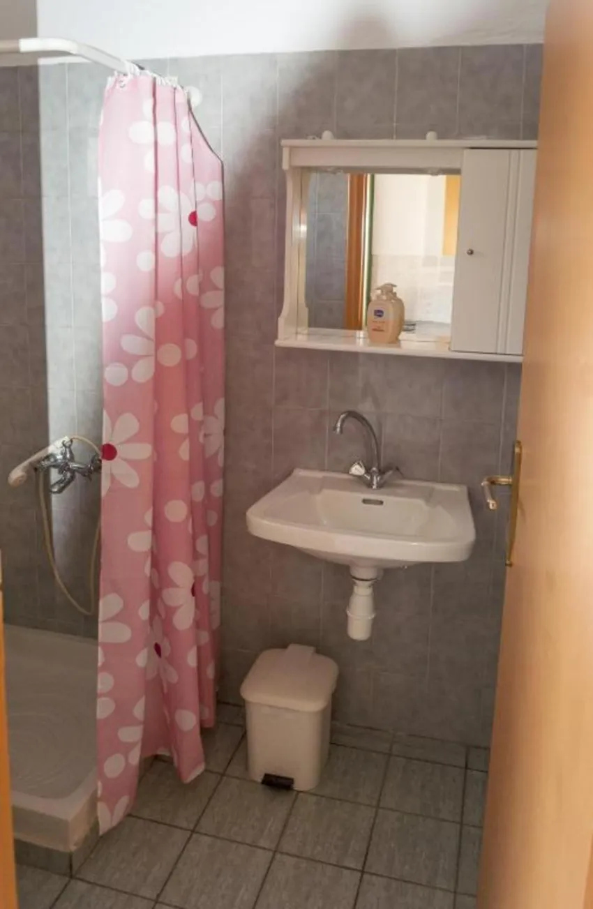 Prinos Apartments 2*-4