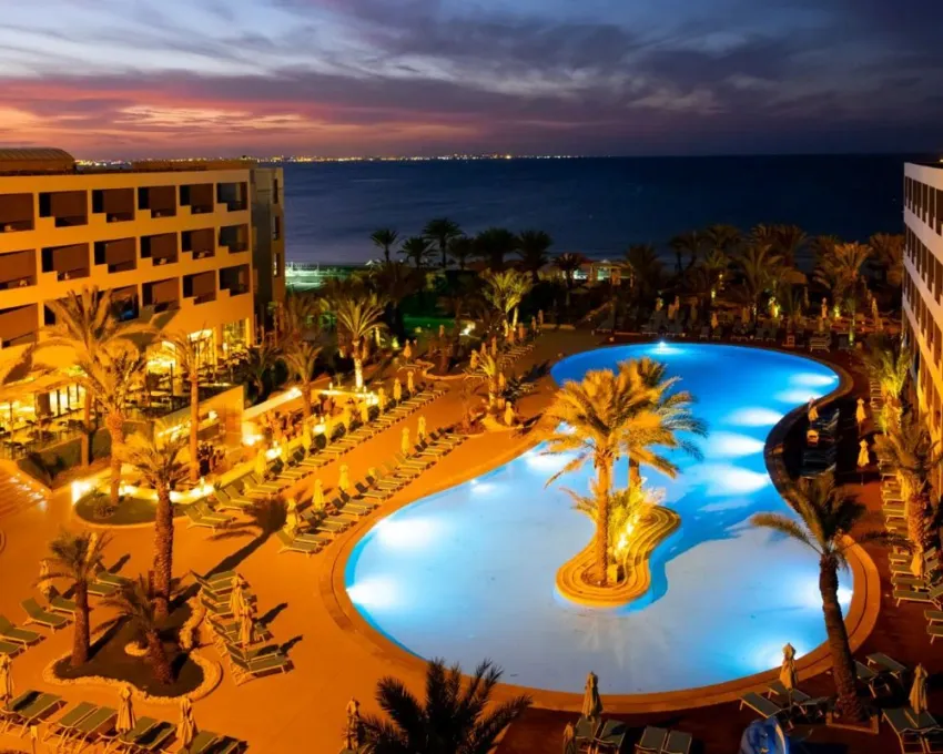 ROSA BEACH THALASSO & SPA  4*-8