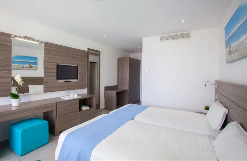 Limanaki Beach Hotel & Suites 4*-18