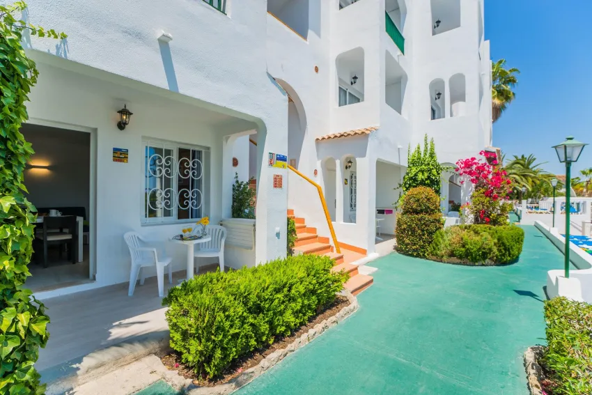 Holiday Center Apart 3*-24