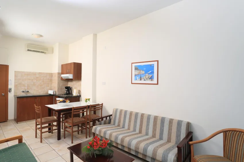 Jacaranda Hotel Apartments 3*-6