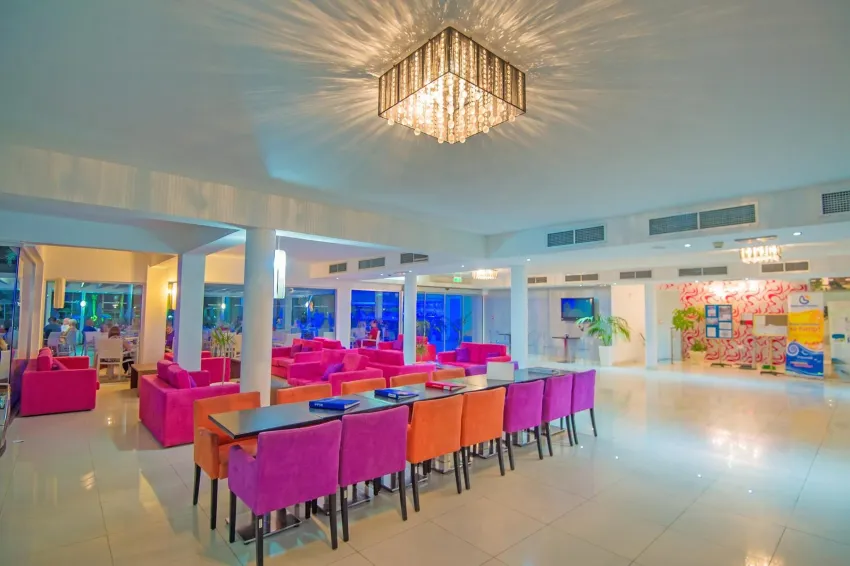 Marlita Beach Hotel Apartments 4*-7