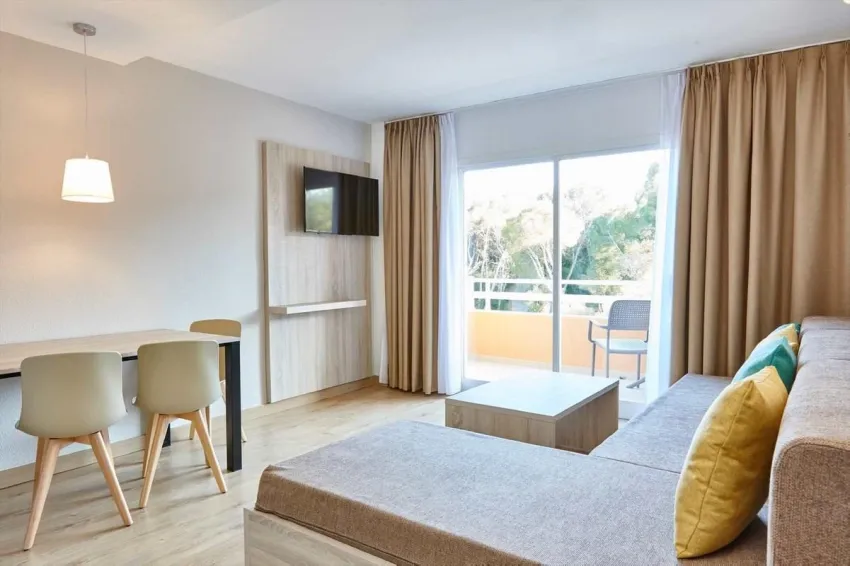 Universal Laguna Garden Apartments 4*-9