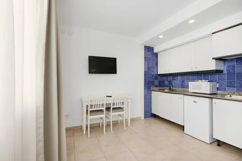 AluaSun Continental Park Hotel & Apartments 4*-11