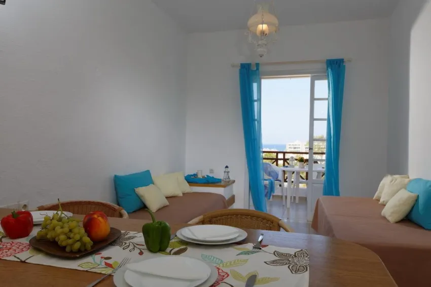 Remi Studios & Apartments 3*-8