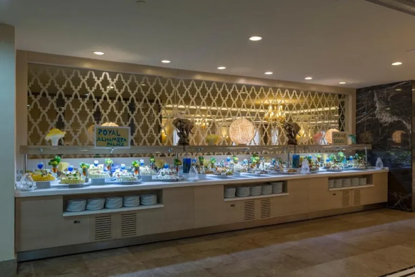 Royal Alhambra Palace 5*-28
