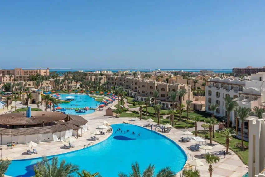 ROYAL LAGOONS RESORT & AQUA PARK  4*-3