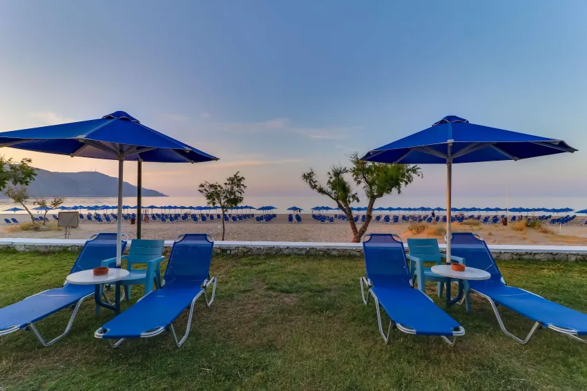 Mare Monte Beach 4*-89