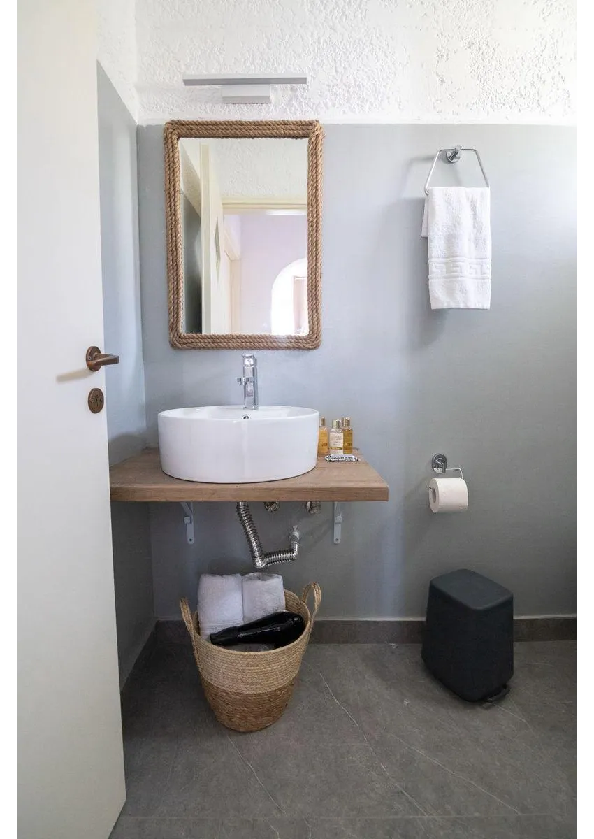 Hesperia Apartments 3*-7