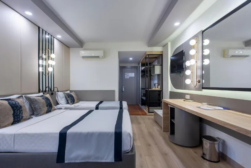 EFTALIA BLUE HOTEL  5*-7