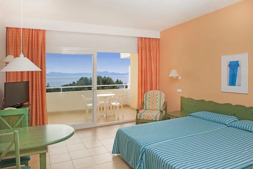 Iberostar Waves Ciudad Blanca 4*-26