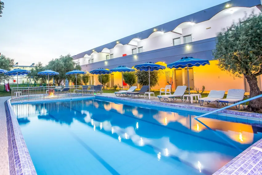 Belvita Hotel (ex Loutanis) 4*-6