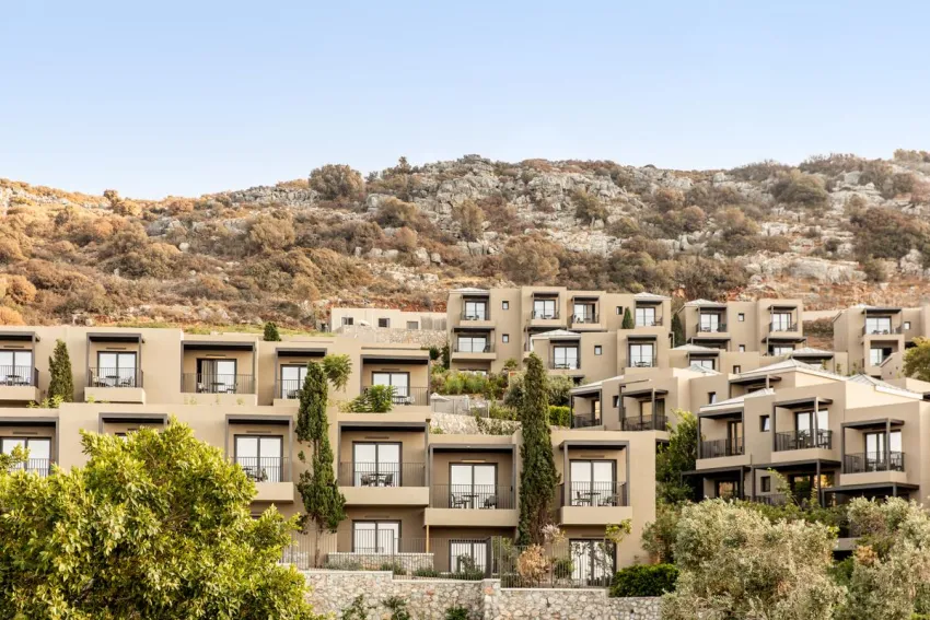 Elios Hill Sun-Kissed Happiness 5*-21