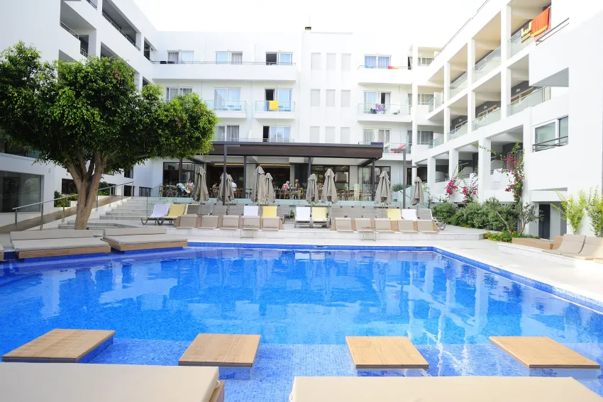 Atrium Ambiance Hotel 4*-78