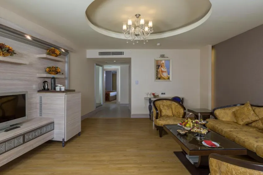 ROYAL ALHAMBRA PALACE  5*-41