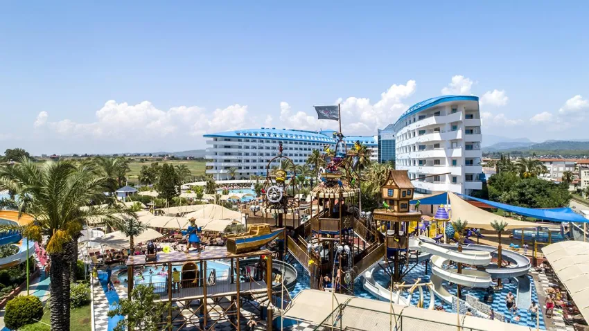 CRYSTAL ADMIRAL RESORT SUITES  5*-35