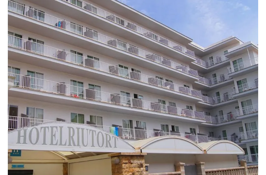 Riutort 3*-1